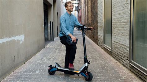 Can You Bring Electric Scooter on Plane? Exploring the Uncharted Territories of Travel and Mobility