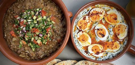   ful medames:  A Hearty Feast of Creamy Beans and Zesty Spices 